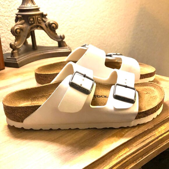 NWT BIRKENSTOCK Arizona Birko-Flor White Two-Strap Sandals 5.5 - Picture 3 of 7
